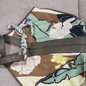 Vince Camuto used bag